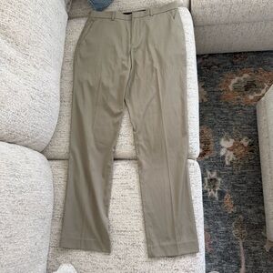 Perry Ellis Men's Khaki Chinos